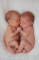 La mayoría de las parejas que hacen tratamientos de reproducción prefieren tener gemelos